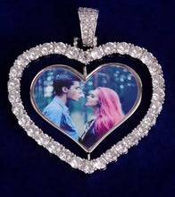 Load image into Gallery viewer, Icy Heart Rotation Photo Pendant
