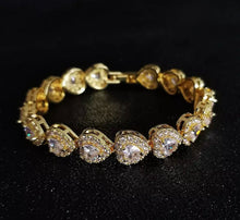 Load image into Gallery viewer, Icy Heart Bracelet
