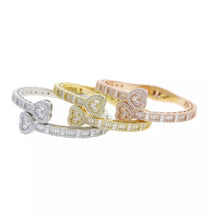 Load image into Gallery viewer, Icy Heart Bougie Bangle
